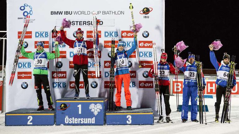 Среда. Эстерсунд. Алексей ВОЛКОВ поднялся на подиум на этапе Кубка мира в третий раз в карьере. Фото AFP Среда. Эстерсунд. Алексей ВОЛКОВ поднялся на подиум на этапе Кубка мира в третий раз в карьере. Фото AFP