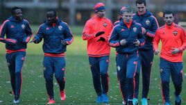 Тренировке ЦСКА в Эйндховене помешала темнота