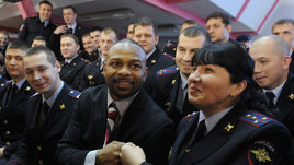 Вторник. Москва. Рой ДЖОНС в гостях у московской полиции.