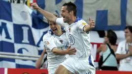 21 июня 2004 года. Фару. Россия - Греция - 2:1. 2-я минута. Гол Дмитрия КИРИЧЕНКО (№ 18) - самый быстрый в истории Euro.