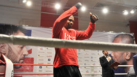 Среда. Москва. Рой ДЖОНС.