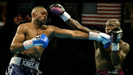 Рой ДЖОНС и Антони ТАРВЕР.