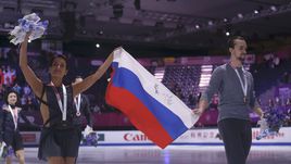 Вчера. Барселона. Ксения СТОЛБОВА и Федор КЛИМОВ празднуют победу в финале