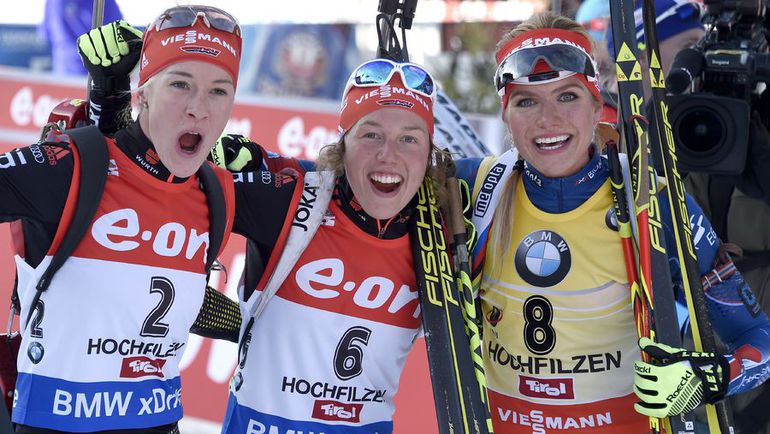 Сегодня. Хохфильцен. Марен ХАММЕРШМИДТ, Лаура ДАЛЬМАЙЕР и Габриэла СОУКАЛОВА (слева направо) - призеры гонки преследования. Фото AFP Сегодня. Хохфильцен. Марен ХАММЕРШМИДТ, Лаура ДАЛЬМАЙЕР и Габриэла СОУКАЛОВА (слева направо) - призеры гонки преследования. Фото AFP