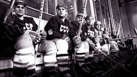 1988 год. Новогорск. Тренировка сборной СССР. Сергей МАКАРОВ, Владимир КРУТОВ, Владимир КОНСТАНТИНОВ, Вячеслав ФЕТИСОВ.