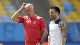 Дидье ДЕШАМ и Матье ВАЛЬБУЭНА.