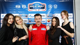 Денис Симачев: "Выбирал между модой и мотогонками"