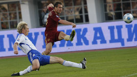 10 июня 2009 года. Хельсинки. Отборочный матч ЧМ-2010. Финляндия - Россия - 0:3. Александр КЕРЖАКОВ однажды играл против своего будущего тренера Сами ХЮЮПЯ - и отметился дублем.