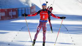 Сегодня. Поклюка. Антон ШИПУЛИН финиширует третьим в гонке преследования.