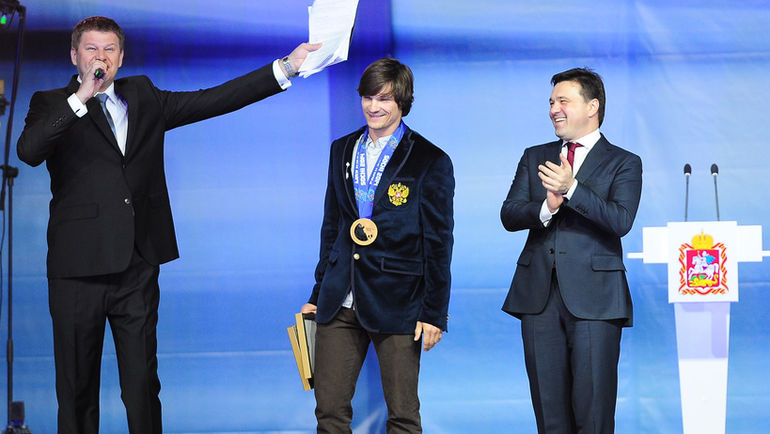 Дмитрий ГУБЕРНИЕВ с Виком УАЙЛДОМ и губернатором Московской области Алексеем ВОРОБЬЕВЫМ. Фото Антон СЕРГИЕНКО Дмитрий ГУБЕРНИЕВ с Виком УАЙЛДОМ и губернатором Московской области Алексеем ВОРОБЬЕВЫМ. Фото Антон СЕРГИЕНКО