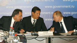 Глава Минспорта и РФС Виталий МУТКО, глава ОКР Александр ЖУКОВ и президент России Владимир ПУТИН.