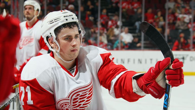 Дилан ЛАРКИН не поможет США на МЧМ, потому что стал одним из главных открытий НХЛ-2015/16. Фото REUTERS Дилан ЛАРКИН не поможет США на МЧМ, потому что стал одним из главных открытий НХЛ-2015/16. Фото REUTERS