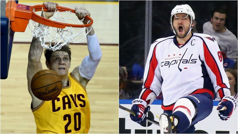 Тимофей МОЗГОВ и Александр ОВЕЧКИН. Фото AFP Тимофей МОЗГОВ и Александр ОВЕЧКИН. Фото AFP