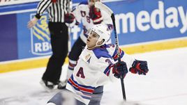 Суббота. Хельсинки. США – Чехия – 7:0. Ликует автор хет-трика Остон МЭТТЬЮС.