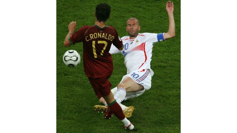 Криштиану РОНАЛДУ и его новый тренер. Фото AFP Криштиану РОНАЛДУ и его новый тренер. Фото AFP