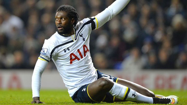 В услугах Эмманюля АДЕБАЙОРА по-прежнему заинтересованы в Англии. Фото AFP В услугах Эмманюля АДЕБАЙОРА по-прежнему заинтересованы в Англии. Фото AFP