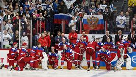 Вторник. Хельсинки. Россия - Финляндия - 3:4 ОТ. Игроки сборной России после проигранного финала.