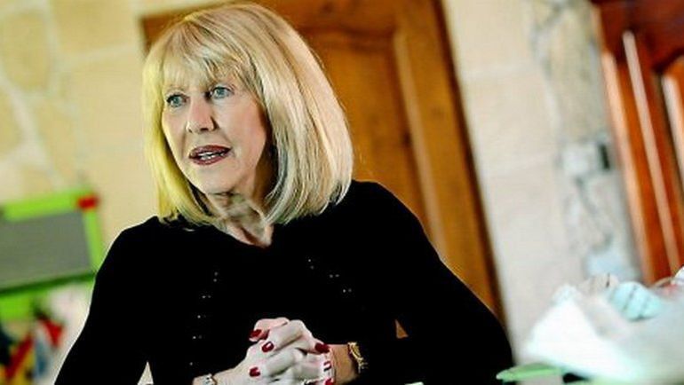 Бернадетт АДАМС. Бернадетт АДАМС.