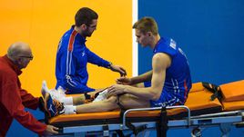 Россия проиграла Франции  и лишилась связующего