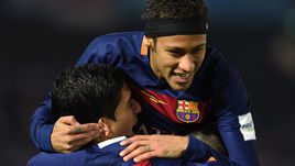 НЕЙМАР (в центре), Луис СУАРЕС и Лионель МЕССИ.