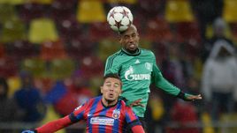 Фелипе САНТАНА (справа) сменил