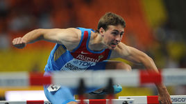 Чемпион мира в беге на 110 метров с барьерами Сергей ШУБЕНКОВ.