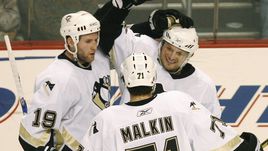 Не исключено, что в Россию Райан УИТНИ (№19) поехал по совету Евгений МАЛКИНА (№71) и Сергея ГОНЧАРА.