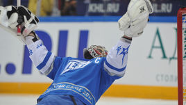 Суббота. Москва. Запад - Восток - 28:23. Радость вратаря Александра РАДУЛОВА.