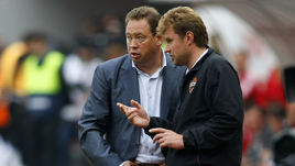 Леонид СЛУЦКИЙ со своим многолетним помощником Сергеем ШУСТИКОВЫМ (справа).