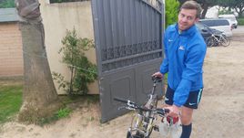 Николас ЛОМБЕРТС.