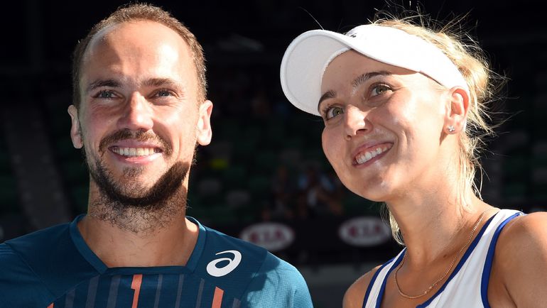 Елена ВЕСНИНА и ее партнер БРУНУ СОАРЕС - победители микста. Фото AFP Елена ВЕСНИНА и ее партнер БРУНУ СОАРЕС - победители микста. Фото AFP