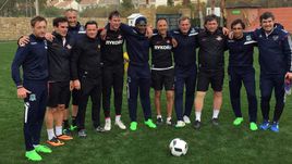 Пятница. Марбелья. Участники матча тренерских штабов