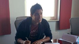 Сегодня. Москва. Лоренсо МЕЛЬГАРЕХО подписывает контракт со