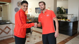 Лоренсо МЕЛЬГАРЕХО и Дмитрий КОМБАРОВ.