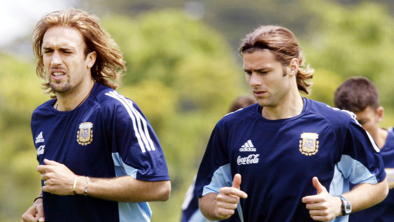 Габриэль БАТИСТУТА и Маурисио МОКЕТТИНО в сборной Аргентины. Фото REUTERS Габриэль БАТИСТУТА и Маурисио МОКЕТТИНО в сборной Аргентины. Фото REUTERS