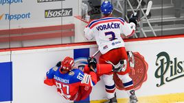 Четверг. Тршинец. Чехия - Россия - 3:2 Б. Томаш ВОРАЧЕВ против Максима ШАЛУНОВА.