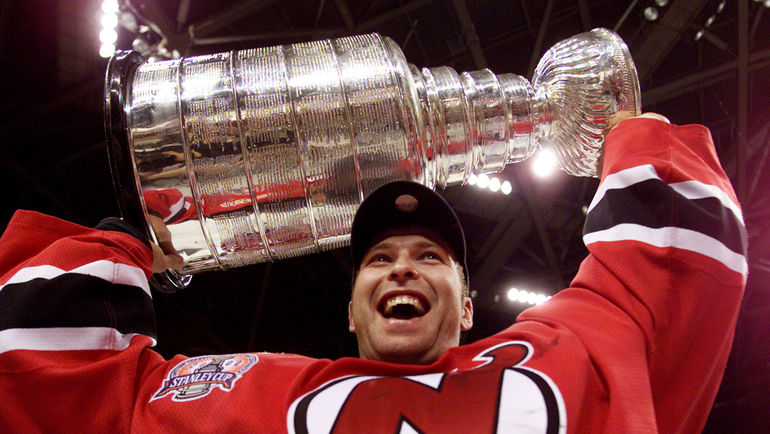 Мартин БРОДЕР с Кубком Стэнли. Фото REUTERS Мартин БРОДЕР с Кубком Стэнли. Фото REUTERS