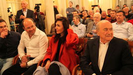 Блаттер в Цюрихе, а Филатов - в Иерусалиме