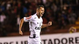 Кариока забивает и выигрывает, Лобос пропускает от своих