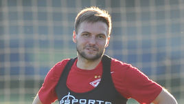 Защитник “Спартака” Владимир ГРАНАТ.