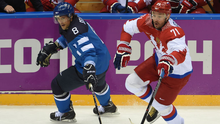 19 февраля 2014 года. Сочи. Россия - Финляндия - 1:3. Теему СЕЛЯННЕ и Илья КОВАЛЬЧУК. Фото Александр ФЕДОРОВ, "СЭ" 19 февраля 2014 года. Сочи. Россия - Финляндия - 1:3. Теему СЕЛЯННЕ и Илья КОВАЛЬЧУК. Фото Александр ФЕДОРОВ, "СЭ"