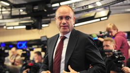 Сегодня. Москва. Президент Союза конькобежцев России Алексей КРАВЦОВ на пресс-конференции.