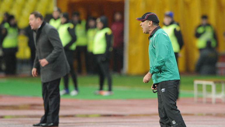 Леониду СЛУЦКОМУ всегда непросто давались матчи против Курбана БЕРДЫЕВА. Фото Татьяна ДОРОГУТИНА, ИТАР-ТАСС Леониду СЛУЦКОМУ всегда непросто давались матчи против Курбана БЕРДЫЕВА. Фото Татьяна ДОРОГУТИНА, ИТАР-ТАСС