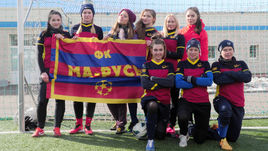 "У нас вратарь забеременела,  поэтому в воротах форвард"