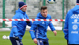 Четверг. Новогорск. В борьбе Роман ШИРОКОВ и Александр ГОЛОВИН.