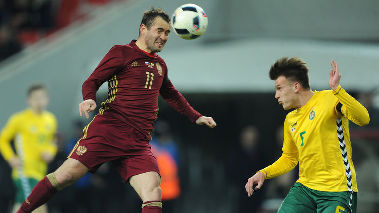 В игре Александр КЕРЖАКОВ. Фото Алексей ИВАНОВ, "СЭ" В игре Александр КЕРЖАКОВ. Фото Алексей ИВАНОВ, "СЭ"