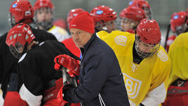 Что случилось с юниорской сборной Виталия ПРОХОРОВА?