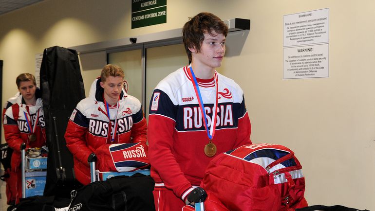 Участию в чемпионате мира Михаила СЕРГАЧЕВА, выступающего за океаном, ничего не грозит. Фото Владимир БЕЗЗУБОВ и Юрий КУЗЬМИН, photo.khl.ru Участию в чемпионате мира Михаила СЕРГАЧЕВА, выступающего за океаном, ничего не грозит. Фото Владимир БЕЗЗУБОВ и Юрий КУЗЬМИН, photo.khl.ru