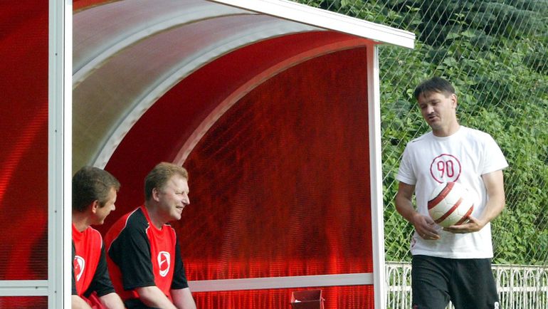 Июль 2005 года. Александр СТАРКОВ (в центре) и Дмитрий АЛЕНИЧЕВ. Фото Татьяна ДОРОГУТИНА Июль 2005 года. Александр СТАРКОВ (в центре) и Дмитрий АЛЕНИЧЕВ. Фото Татьяна ДОРОГУТИНА