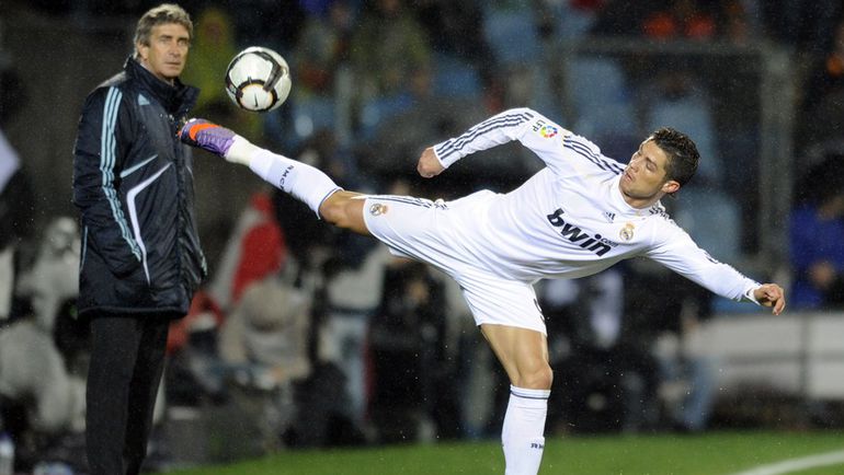 Мануэль ПЕЛЛЕГРИНИ знает, как руководить звездами уровня КРИШТИАНУ РОНАЛДУ. Фото REUTERS Мануэль ПЕЛЛЕГРИНИ знает, как руководить звездами уровня КРИШТИАНУ РОНАЛДУ. Фото REUTERS